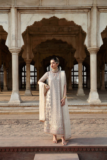 Embrace the Blend: Top Indo-Western Fusion Trends for 2025 from Labels & Co