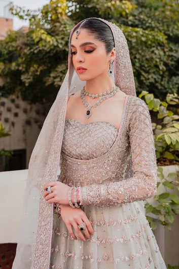 Mehreen - Labels & Co