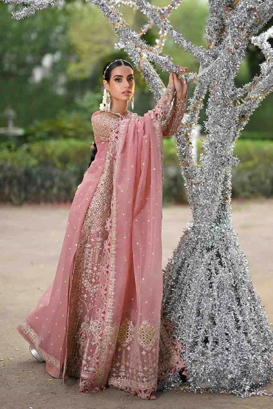 SALEHA - Labels & Co
