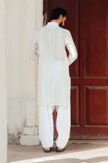 WHITE CHIKANKARI KURTA PAJAMA