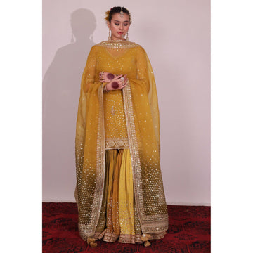 Mehendi Chatta Patti Outfit
